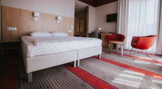 Отель Hotel Radocza Park Business Radocza Двухместный номер с 2 отдельными кроватями - Подходит для гостей с ограниченными физическими возможностями-1